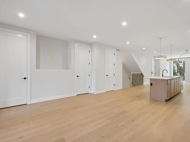 3739 N Clifton Ave #1 — Photo 39
