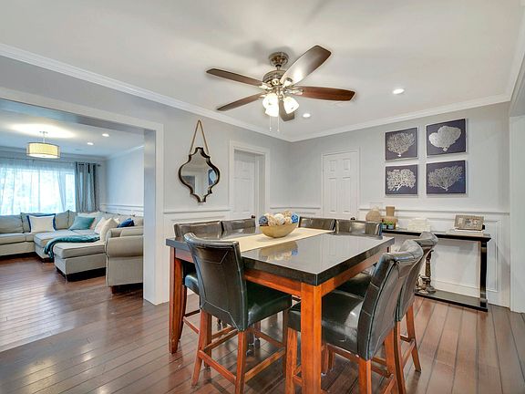 4th image of 45 Ponquogue Ave