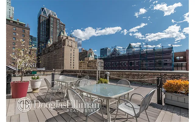 Sold by Douglas Elliman | media 24