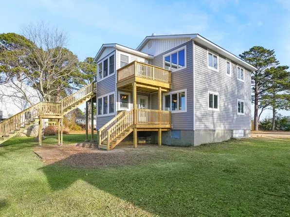 5421 Deep Hole Rd, Chincoteague, VA 23336