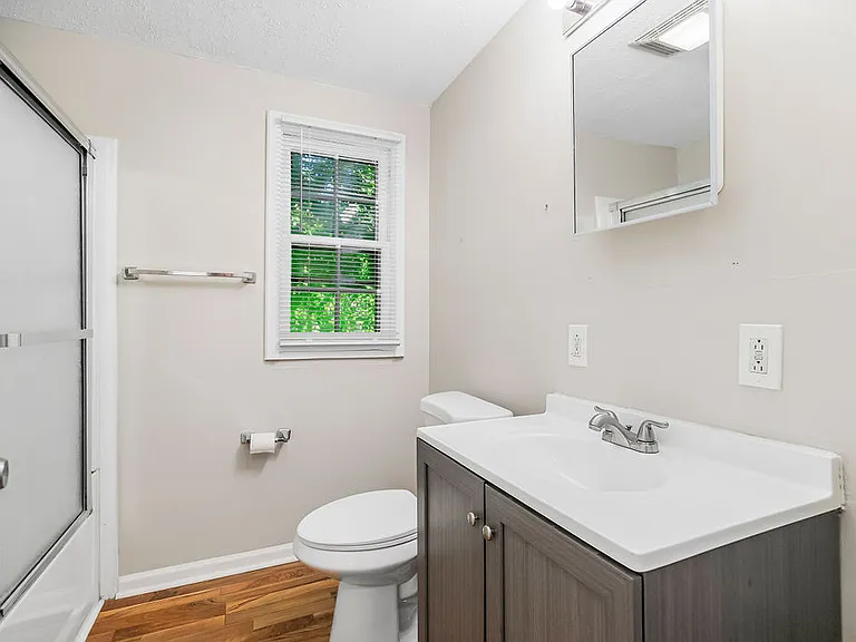 4131EatonSt-16_10222024