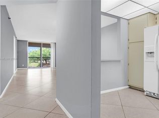 3001 W Rolling Hills Cir APT 307, Fort Lauderdale, FL 33328
