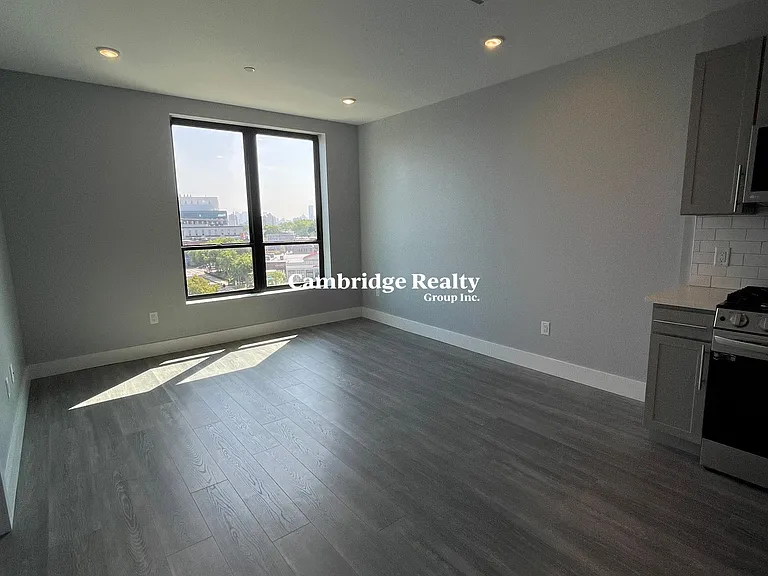 365 Western Ave #604T — Photo 6