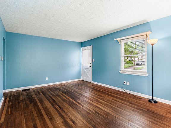 5th image of 3093 Hamilton Ave