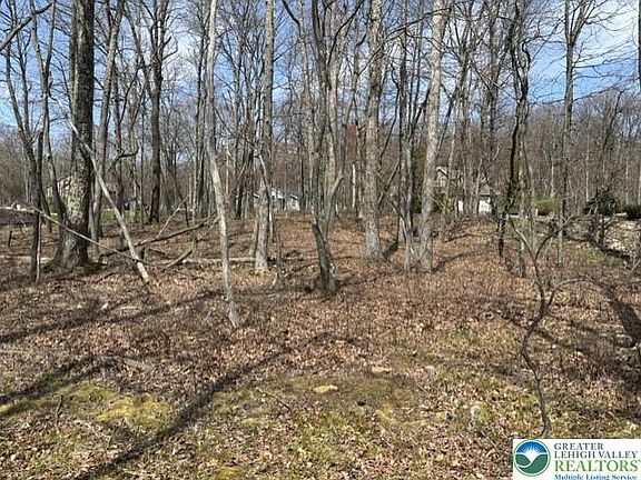 4th image of SE Point Of Woods East Un