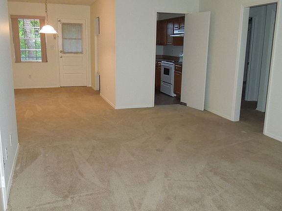 2nd image of 1846 Mallory St APT 13