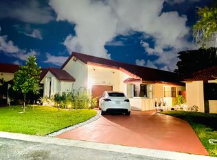 11341 SW 8th Pl, Hollywood, FL 33025