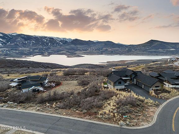2nd image of 1106 E Lasso Trl Lot 47