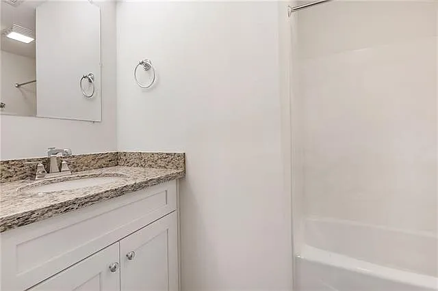 3601 Camp St #105 — Photo 7