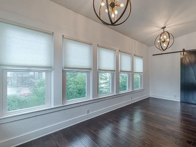 311 W Mistletoe Ave — Photo 13