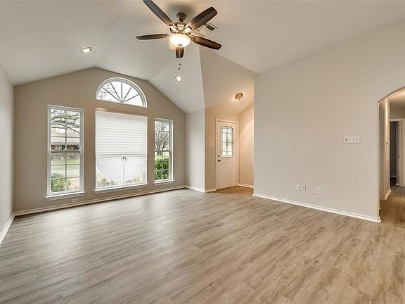 3rd image of 315 Mamie Ave