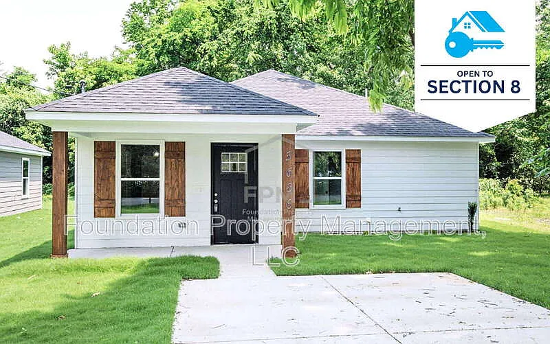 3 bed, 2.0 bath, 1459 sqft, $1,550 — Photo 1