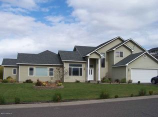 804 Majesty Heights Dr, Yakima, WA