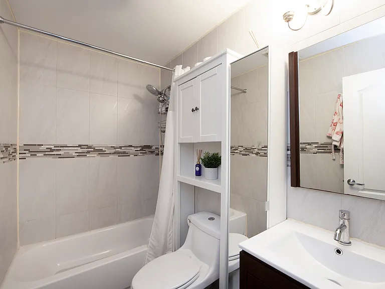 131 Decatur St #1 — Photo 5