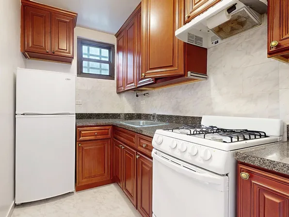 225 East 26th Street image 3 of 4