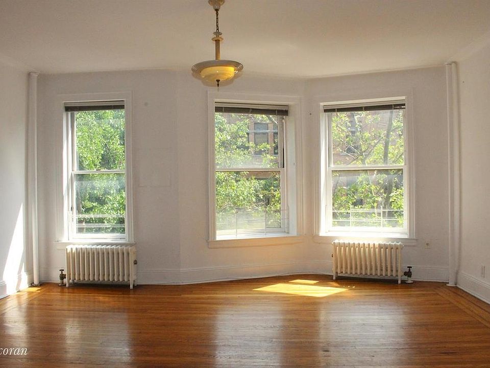 1st image of 823 Carroll St APT 3