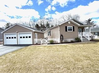 105 Opal Ln, Gardner, MA 01440