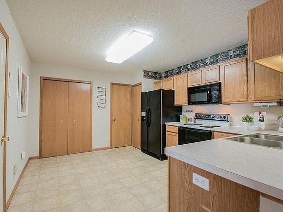 4th image of 15713 Fjord Ave