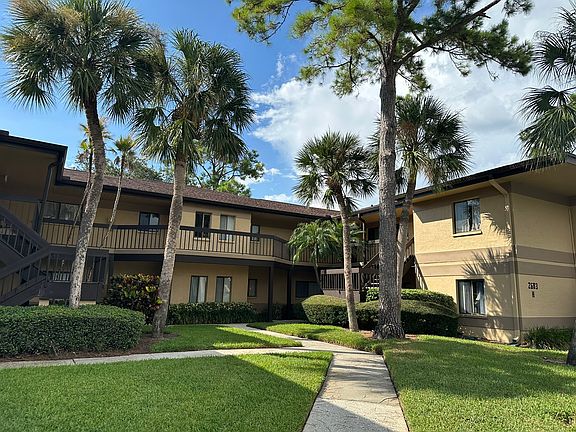 5th image of 2683 Sabal Springs Cir APT 204