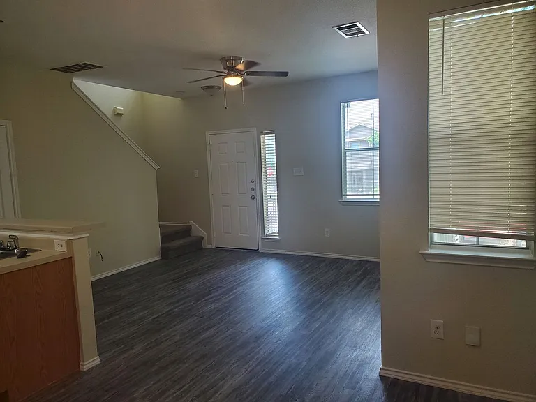 14001 Cambourne Dr — Photo 2