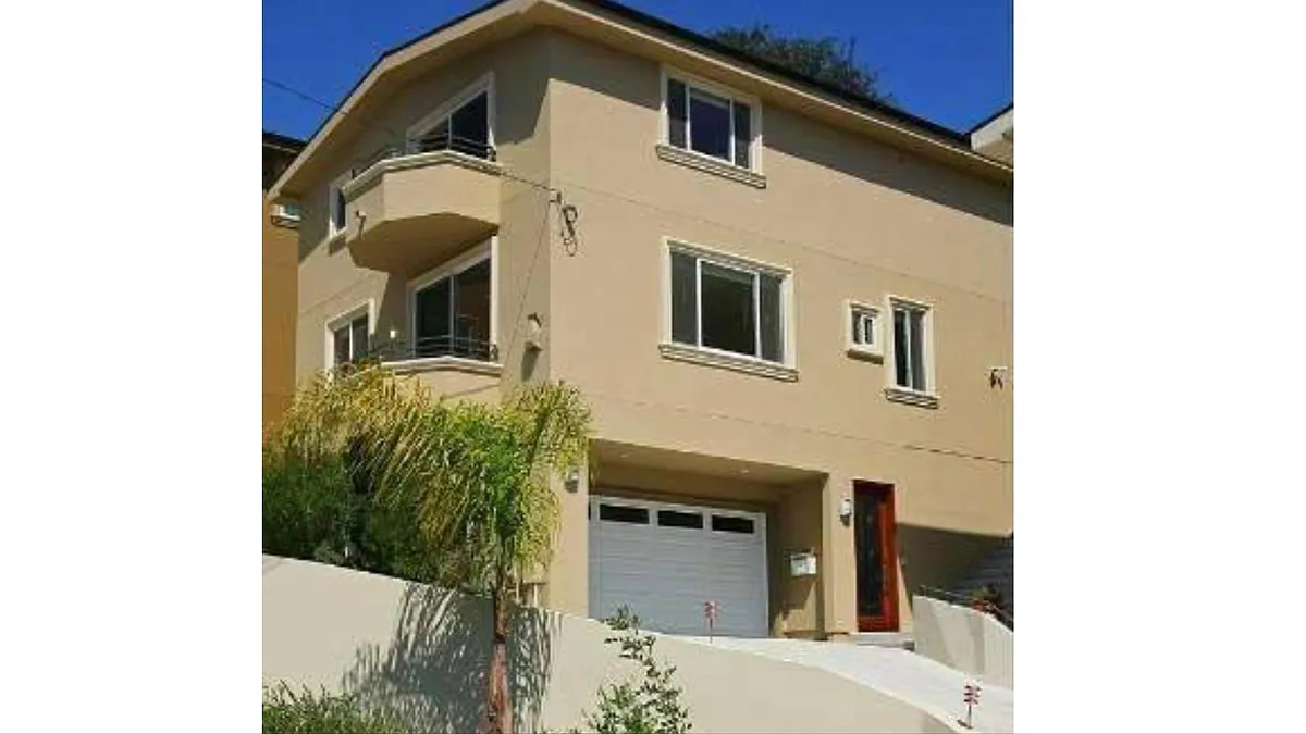 Building Photo - 1530 Parmer Ave