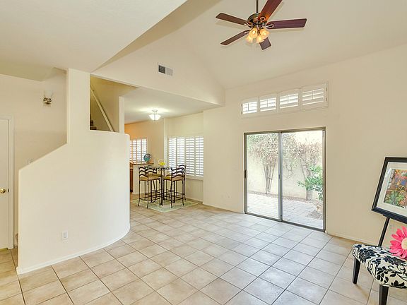 4th image of 2027 E UNIVERSITY Drive #126