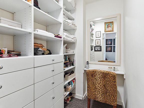3rd image of 301 E 69th St APT 17A