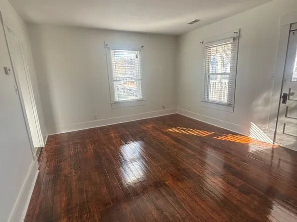 629 W Market St, New Albany, IN