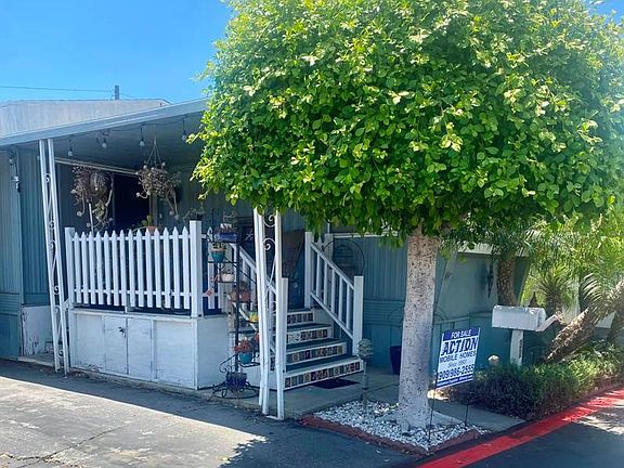 3rd image of 22600 Normandie Ave Space 32