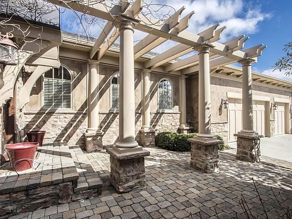 5th image of 7139 Calabria Pl