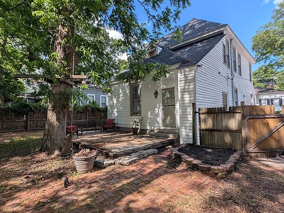 4th image of 173 Cleveland Ave
