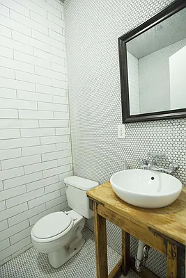 Rented by Wyckoff Heights Realty Inc. | media 21