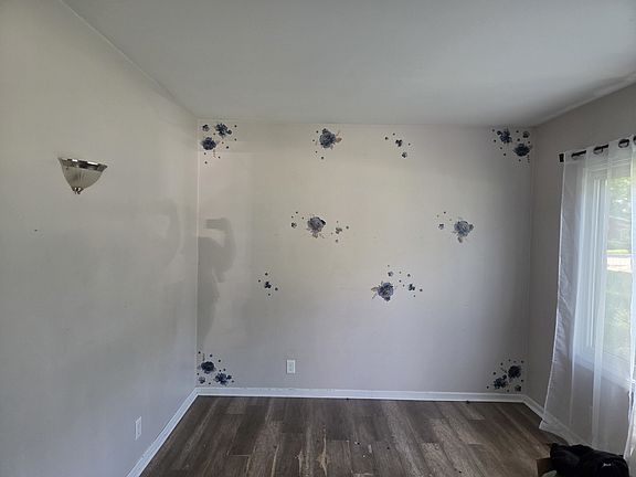 2nd image of 8404 Dorr Rd