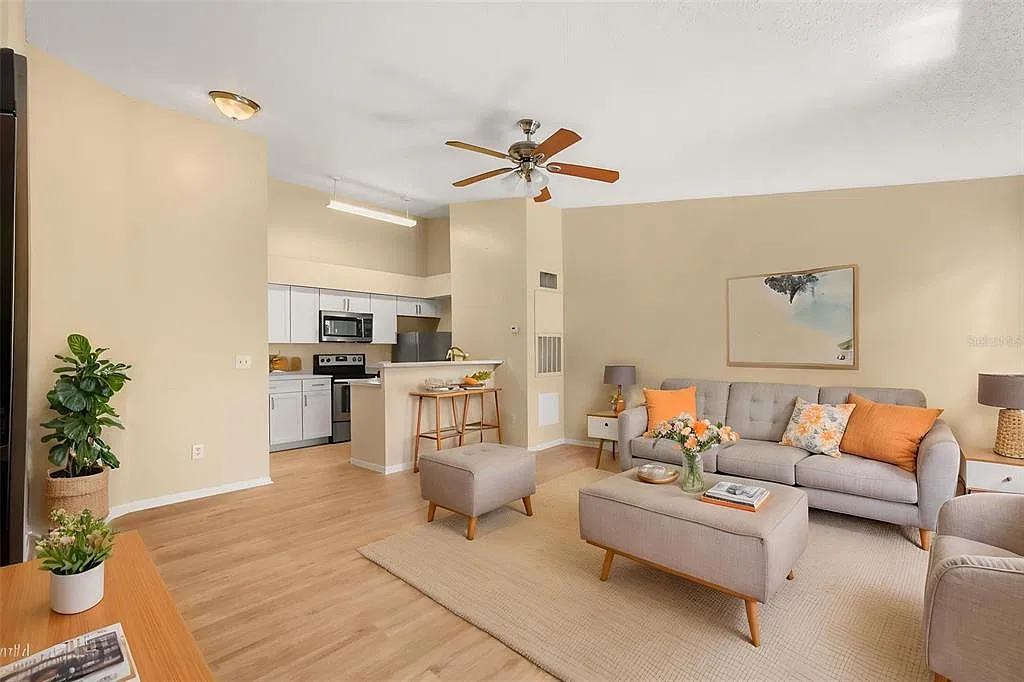 1 bed, 1.0 bath, 605 sqft, $1,390 — Photo 2
