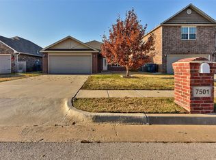 7501 Comrade Ln, Yukon, OK 73099