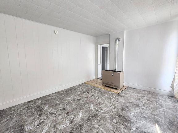 5th image of 47 Davey St #3
