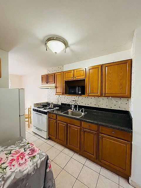 1st image of 2940 W 5th St APT 6E