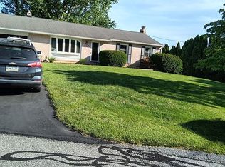 4 Fairfax Cir, Shrewsbury, PA 17361