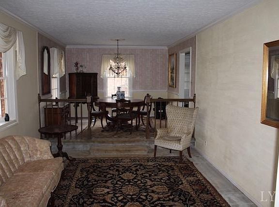 2nd image of 446 Sherbrooke Dr
