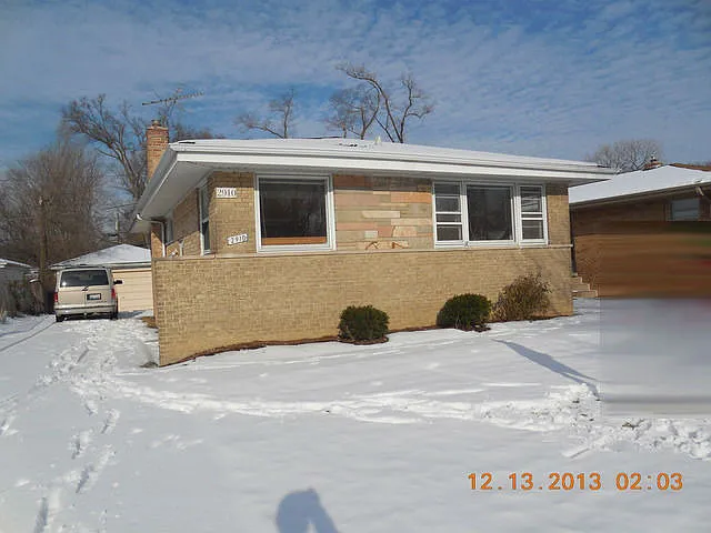 2910 Wilmette Ave photo 1