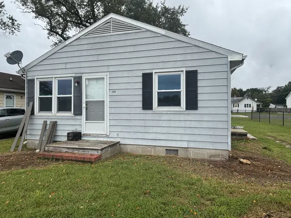 209 Leslie St, Fruitland, MD 21826