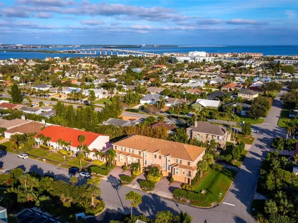 385 8th Ave N, Tierra Verde, FL 33715
