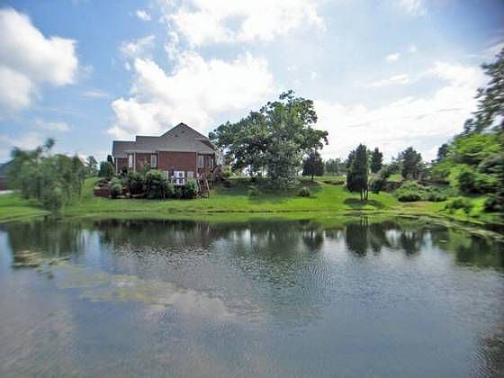 1st image of 323 Willow Wood Dr