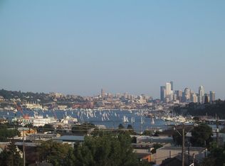 1021 N 38th St APT 4, Seattle, WA 98103