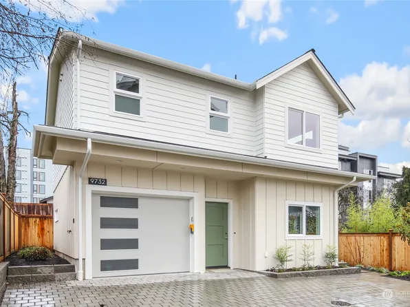 9732 Palatine Avenue N, Seattle, WA 98103