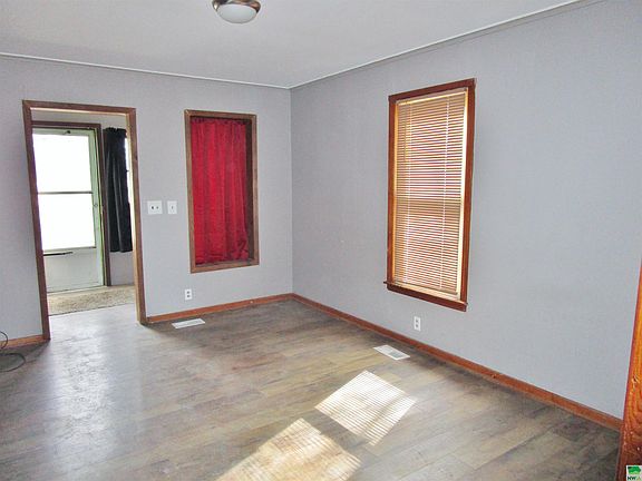 5th image of 315 1st Ave