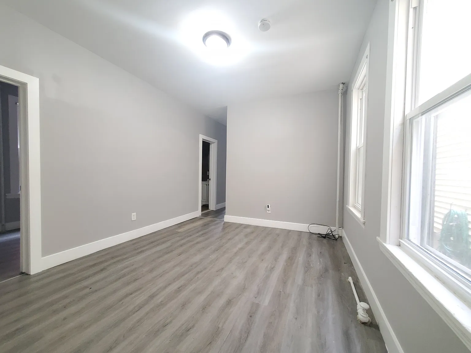 4 bed, 1200 sqft, $2,600 — Photo 3