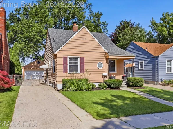 3250 Alice St, Dearborn, MI 48124