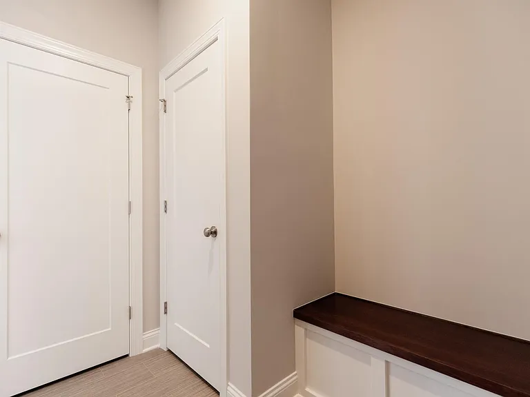 1703 Southpoint Ln — Photo 32