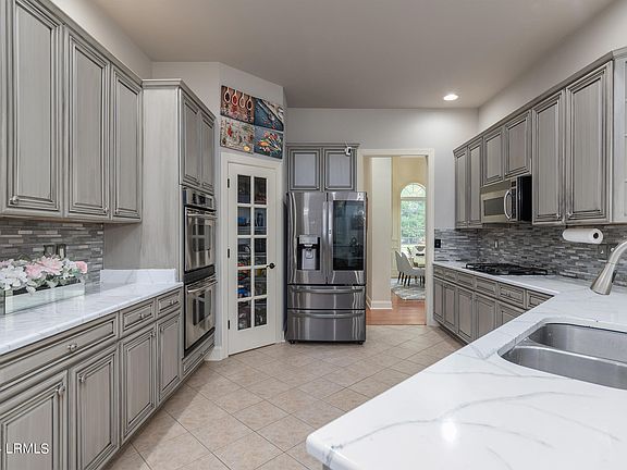 4th image of 11 Lynnfield Place